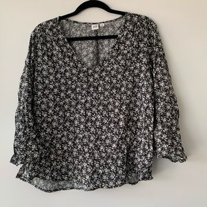 Gap V Neck Flounce Top - Black Floral